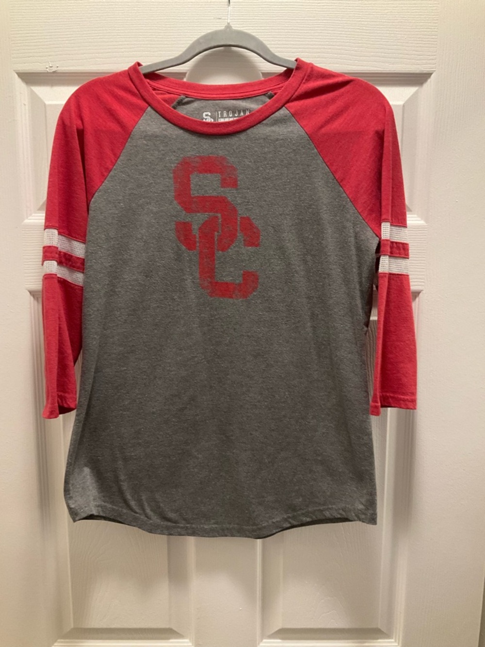 USC Trojans Raglan Womens Baseball Tee - Red & Gray Size Medium